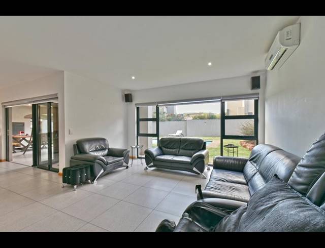 4 BEDROOM HOUSE FOR SALE IN EYE OF AFRICA